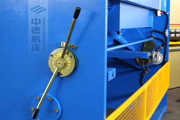 ZDS-2032剪板机刀片间隙手动调节器，刻度清淅，调节省力又简便.jpg